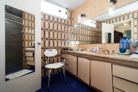 Casa à venda com 300m², 4 quartos e 2 vagas