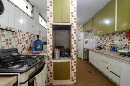 Casa à venda com 300m², 4 quartos e 2 vagas
