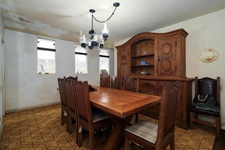 Casa à venda com 4 quartos, 300m² em Jardim Leonor, São Paulo