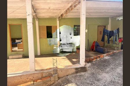 Casa à venda com 150m², 3 quartos e 5 vagas