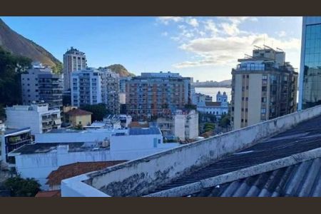 Apartamento à venda com 105m², 2 quartos e 1 vaga