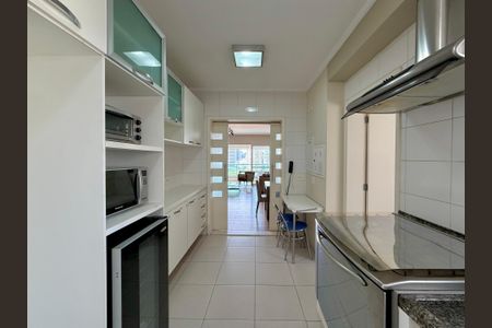Apartamento à venda com 132m², 3 quartos e 3 vagasCozinha