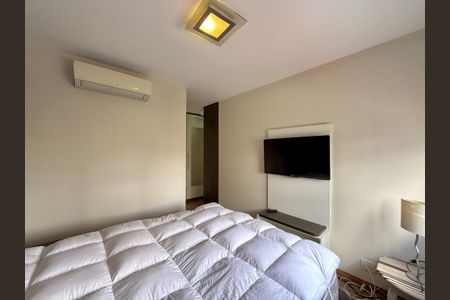 Apartamento à venda com 132m², 3 quartos e 3 vagasSuíte 1