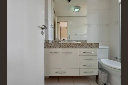 Apartamento à venda com 132m², 3 quartos e 3 vagasBanheiro Suíte 3