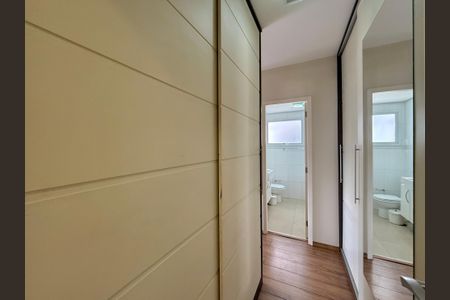 Apartamento à venda com 132m², 3 quartos e 3 vagasCloset Suíte 1