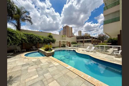 Apartamento à venda com 132m², 3 quartos e 3 vagasPiscina