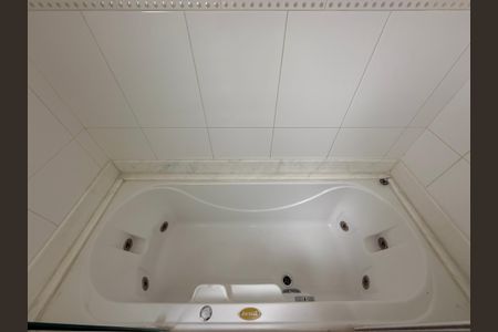 Apartamento à venda com 132m², 3 quartos e 3 vagasBanheiro Suíte 1