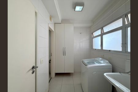 Apartamento à venda com 132m², 3 quartos e 3 vagasÁrea de Serviço