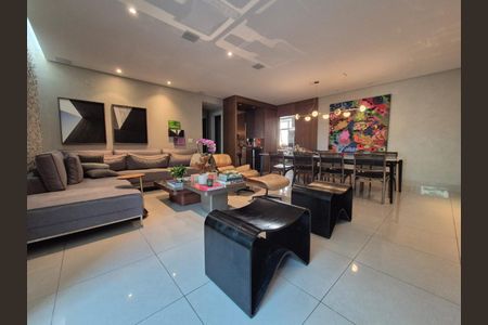 Apartamento à venda com 154m², 4 quartos e 3 vagas