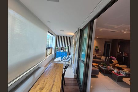 Apartamento à venda com 154m², 4 quartos e 3 vagas