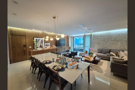 Apartamento à venda com 154m², 4 quartos e 3 vagas