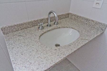 Apartamento para alugar com 152m², 4 quartos e 3 vagas Apartamento para alugar com 152m², 4 quartos e 3 vagasBanheiro da Suíte 2