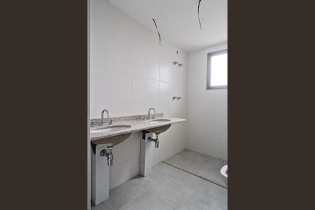 Apartamento para alugar com 152m², 4 quartos e 3 vagas Apartamento para alugar com 152m², 4 quartos e 3 vagasBanheiro da Suíte 4