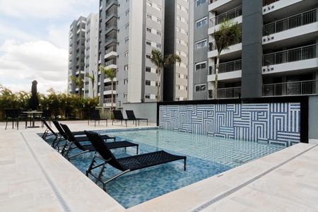 Apartamento para alugar com 152m², 4 quartos e 3 vagas Apartamento para alugar com 152m², 4 quartos e 3 vagasÁrea comum - Piscina