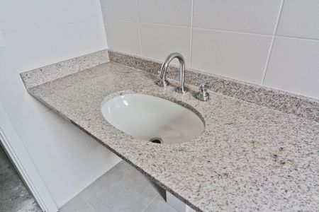 Apartamento para alugar com 152m², 4 quartos e 3 vagas Apartamento para alugar com 152m², 4 quartos e 3 vagasBanheiro da Suíte 1