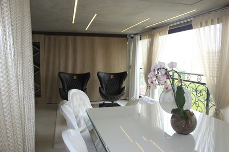 Apartamento à venda com 145m², 4 quartos e 2 vagasSala