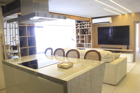 Apartamento à venda com 145m², 4 quartos e 2 vagasCozinha 