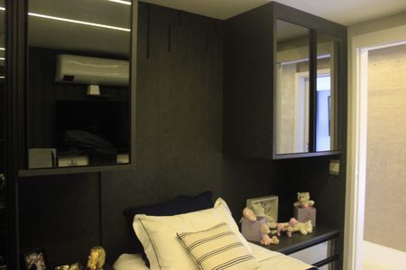 Apartamento à venda com 145m², 4 quartos e 2 vagasQuarto 