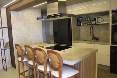 Apartamento à venda com 145m², 4 quartos e 2 vagasCozinha 