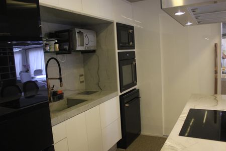 Apartamento à venda com 145m², 4 quartos e 2 vagasCozinha 