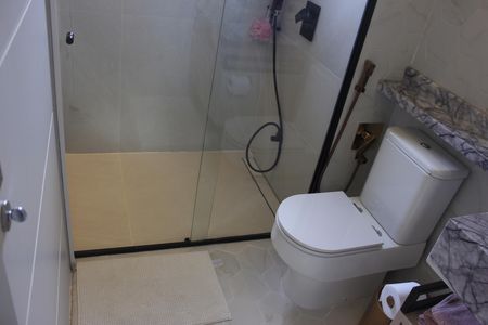Apartamento à venda com 145m², 4 quartos e 2 vagasBanheiro social