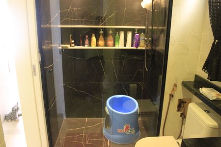 Apartamento à venda com 145m², 4 quartos e 2 vagasBanheiro da Suíte 2