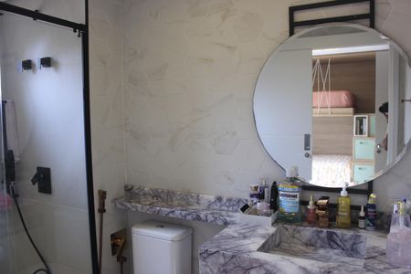 Apartamento à venda com 145m², 4 quartos e 2 vagasBanheiro social