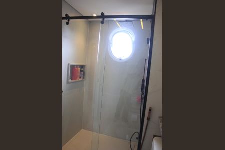 Apartamento à venda com 145m², 4 quartos e 2 vagasBanheiro social