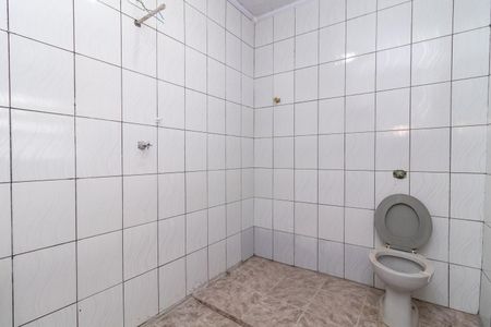 Banheiro de casa para alugar com 1 quarto, 125m² em Vila Ré, São Paulo