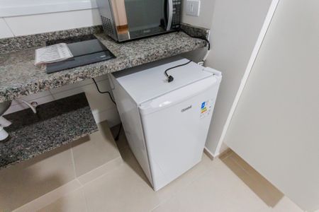 Geladeira de apartamento para alugar com 1 quarto, 16m² em Vila Sao Pedro, Santo André