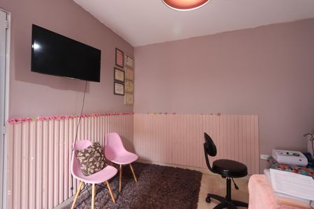 Casa à venda com 200m², 3 quartos e 6 vagasQuarto de Serviço