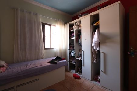 Casa à venda com 200m², 3 quartos e 6 vagasQuarto 2