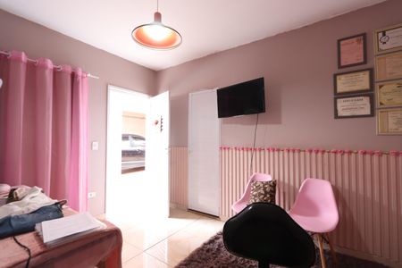 Casa à venda com 200m², 3 quartos e 6 vagasQuarto de Serviço