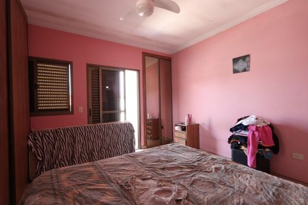 Casa à venda com 200m², 3 quartos e 6 vagasSuíte