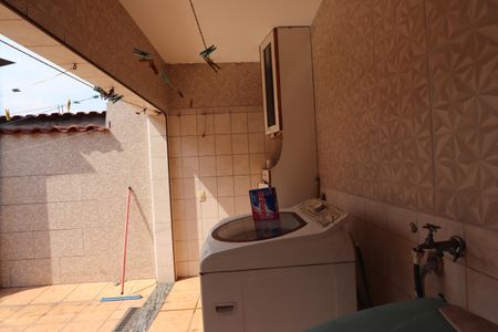 Casa à venda com 200m², 3 quartos e 6 vagasLavanderia