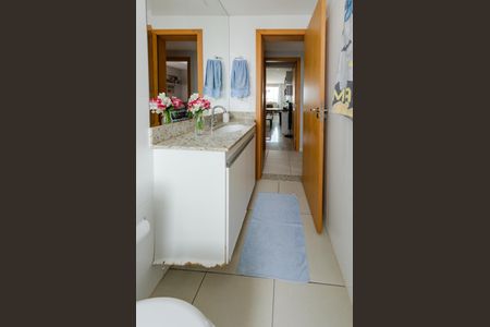 Apartamento à venda com 95m², 3 quartos e 2 vagasBanheiro social