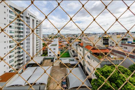 Apartamento à venda com 95m², 3 quartos e 2 vagasVista