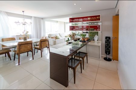 Apartamento à venda com 95m², 3 quartos e 2 vagasSala