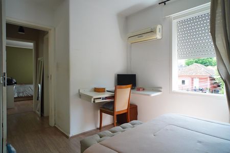 Quarto 1 de apartamento à venda com 2 quartos, 56m² em Jardim Itu, Porto Alegre