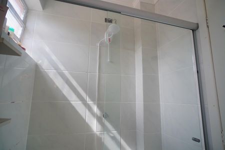 Apartamento à venda com 56m², 2 quartos e 1 vaga Apartamento à venda com 56m², 2 quartos e 1 vagaBanheiro