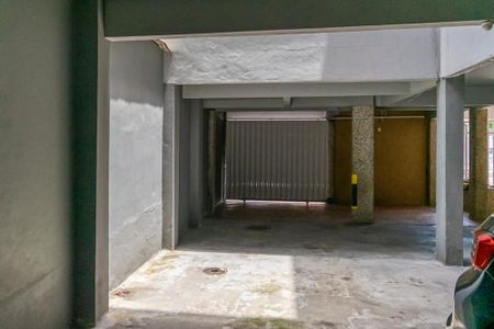 Apartamento para alugar com 75m², 2 quartos e 1 vagaÁrea comum - Portão da garagem