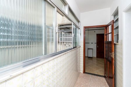 Apartamento para alugar com 75m², 2 quartos e 1 vagaÁrea de Serviço