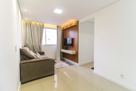 Sala de apartamento para alugar com 2 quartos, 41m² em Jardim Helian, São Paulo