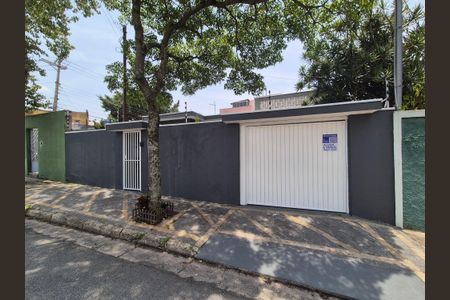 Casa para alugar com 150m², 3 quartos e 1 vagaFachada