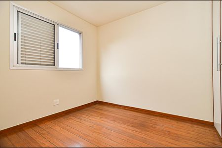 Apartamento à venda com 90m², 3 quartos e 2 vagas Apartamento à venda com 90m², 3 quartos e 2 vagasQuarto 2
