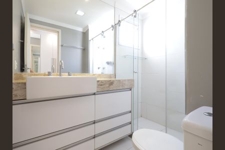 Apartamento à venda com 84m², 2 quartos e 2 vagasBanheiro da Suíte