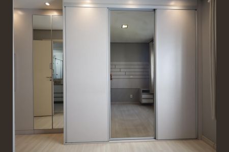 Apartamento à venda com 84m², 2 quartos e 2 vagasSuíte