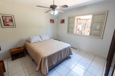 Casa à venda com 910m², 4 quartos e 7 vagas Casa à venda com 910m², 4 quartos e 7 vagasSUITE 2