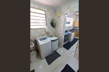 Casa à venda com 910m², 4 quartos e 7 vagas Casa à venda com 910m², 4 quartos e 7 vagasÁREA DE SERVIÇO