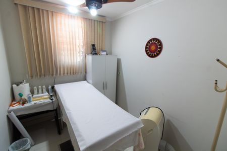 Casa à venda com 910m², 4 quartos e 7 vagas Casa à venda com 910m², 4 quartos e 7 vagasESCRITÓRIO